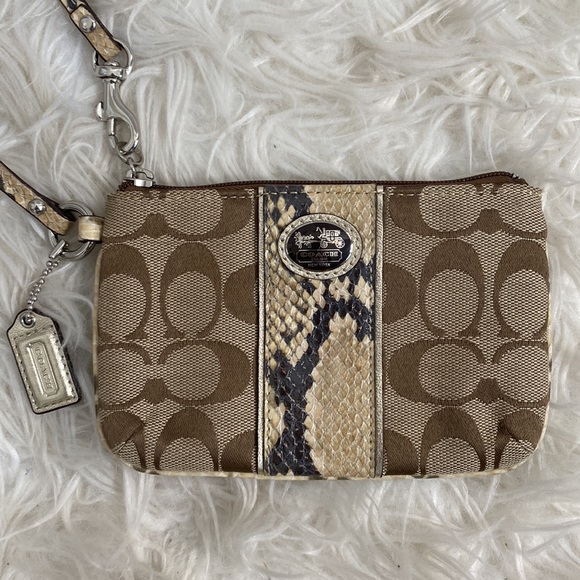 Coach Handbags - COACH SIGNATURE LOGO WRISTLET